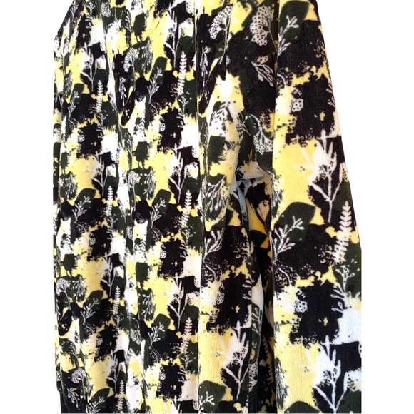 So soft Black/pale yello/white splotchy zippered jacket by esmara. - Picture 4 of 11